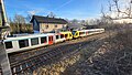 Zwei HLB LINT 41 VT 630 (648 030+530, links (=hinten)) und VT 603 (648 003+503, rechts (=vorne)) als RB 45, Zug Nr. 24826 von Fulda nach Limburg, planmäßige Abfahrtszeit 15:46 Uhr, hält um 15:50 Uhr auf Gleis 1 am Hausbahnsteig des Bahnhofs Mücke (Hess).