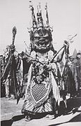 The main Mongolian deity Begtse in a cham-dance . photo from before 1930.