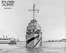 Ship with striped hull, photographed from the front