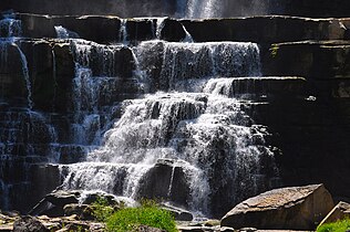 Chittenango Falls’ Unterer Teil, von der Brücke aus gesehen.