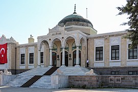 Arif Hikmet Koyunoğlu tarafından tasarlanan Ankara Etnografya Müzesi (1925-1928)