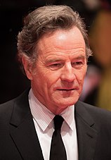 Bryan Cranston spricht Chief, Liev Schreiber spricht Spots