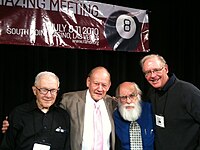 Ray Hyman﻿(inne języki), Paul Kurtz, James Randi, i Ken Frazier﻿(inne języki) podczas The Amazing Meeting (TAM8), lipiec 2010, Las Vegas tuż po zakończeniu sesji podejmującej temat historii współczesnego ruchu sceptycznego