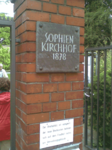 Eingang zum III. Sophienfriedhof in Gesundbrunnen an der Freienwalder Straße