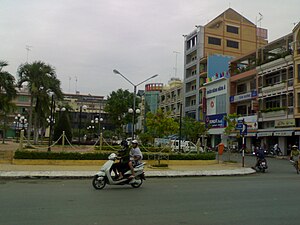 Hoa viên Bạch Đằng 2010