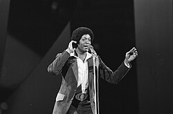 Dobie Gray performing in 1974