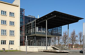 Eingang des Landtagsgebäudes in Dresden