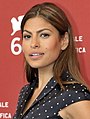 Eva Mendes spielt Jennifer