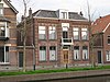 Blokvormig huis van twee bouwlagen