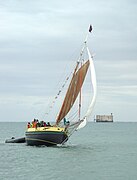 Segelboot vor Fort Boyard