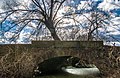 Hohe Brücke von 1749, über sie führte der Verbindungsweg zwischen der Residenz Darmstadt und dem Schloß Dornberg, Sitz des landgräflichen Amtmanns (Quelle:Tafel an der Brücke)