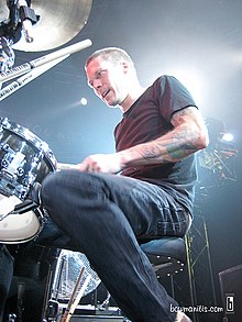 Solowoniuk performing with Billy Talent in 2007