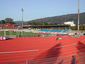 Die Gegentribüne im Casino-Stadion im September 2002