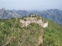 Die Chinesische Mauer, stellenweise in schlechtem Zustand