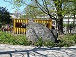 Gedenkstein Baum des Jahres mit Regenschutz