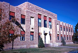 Emmons County Courthouse in Linton, gelistet im NRHP mit der Nr. 85002982[1]