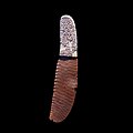 Ägyptisches Prunkmesser vom Gebel el-Arak, Prädynastik um 3300–3200 v. Chr. mit Elfenbeingriff und Feuersteinklinge
