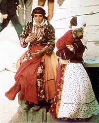 Geleneksel kıyafetleriyle Vanlı Kürt kadınlar, 1973.