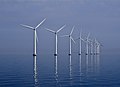 August: Der Middelgrunden Windpark vor Kopenhagen