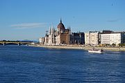 Parlamentsgebäude und Margaretenbrücke, Budapest 11. September 2013