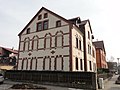 Wohnhaus in offener Bebauung