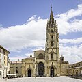 The seat of the Archdiocese of Oviedo is Catedral Metropolitana Basílica de San Salvador.