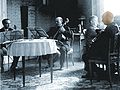 Paul Hindemith (jobbra) Bécsben, 1933-ban, mélyhegedűvel. Partnerei: Bronislaw Huberman (hegedű), Pablo Casals (gordonka), Artur Schnabel (zongora).