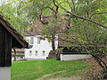 Haus Erdmann, Rückseite mit Brunnenhaus