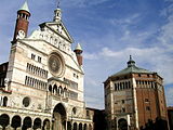 Dom und Baptisterium in Cremona
