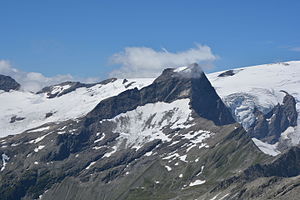 Die Kristallwand (Bildmitte) mit den Resten des Kristallwandkees