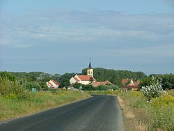 Az út nagybajcsi bevezető szakasza