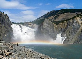 Virginia Falls op de South Nahanni River