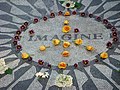 Tấm đá khảm "Imagine" ở Strawberry Fields