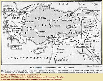 The Sphere gazetesinin 1-5 Mart 1921'de "Ankara Hükûmeti ve Talepleri" başlığıyla yayımladığı harita. Başlığın altında verilen bilgi: "Kemalistler ya da milliyetçiler, gölgeli alanı etkin biçimde kontrol ediyorlar. Onlar, Yunanlar tarafından Ege'den sürüldüler fakat Trakya'yı, İzmir'i, Ermenistan'ı ve Basra Körfezi altındaki bütün Mezopotamya'yı talep ediyorlar".
