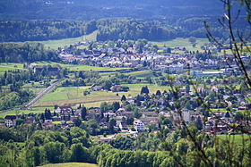 Ansicht vom Batzberg auf Bubikon (im Hintergrund)