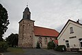 Die Hammenstedter St. Petri-Kirche mit der ehemaligen Volksschule die bis 1982 existierte