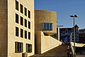 Guggenheim-Museum Bilbao in Spanien: Restaurierungsarbeiten mit Epoxidharz-Verklebungen von Kalkstein und Stahl wurden durchgeführt