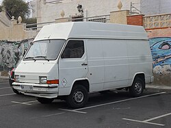 Nissan Trade Lieferwagen (1986–1993)