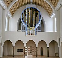 Blick zur Orgel