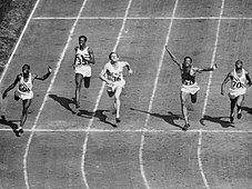 100-Meter-Zieleinlauf (v. l. n. r.): Harrison Dillard, McDonald Bailey, Alastair McCorquodale, Lloyd LaBeach, Barney Ewell, nicht im Bild: Mel Patton