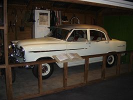 Holden FE in het Canterbury Museum in Christchurch (Nieuw-Zeeland).