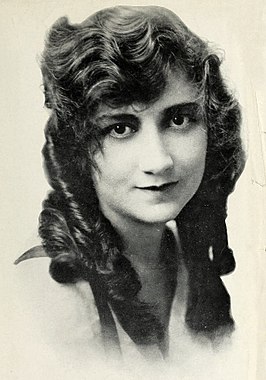 Mary Fuller in 1915.