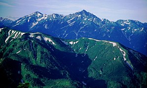 Tateyama und Tsurugi-dake von Asahi-dake