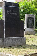 Grabstein für Sally und Fanny Pappenheimer
