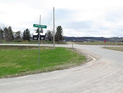 Looking west on Mulmur–Nottawasaga Townline in Banda