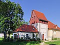 Wasserturm mit nachträglich angefügtem Autoschuppen (Einzeldenkmal der Sachgesamtheit 09208594)