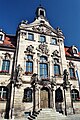September: Das Rathaus der Stadt Ellingen.