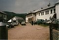 Wirtschaftsgebäude des Klosters Frăsinei (2001)