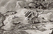 Paramonga aerial photo looking northeast, by George R. Johnson, taken between 1928-1930.