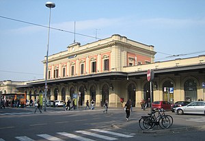 View of the passenger building in 2007.